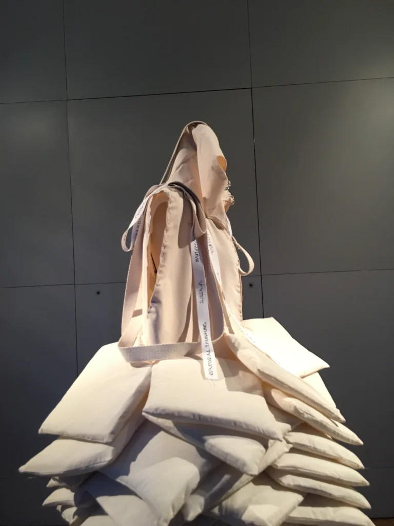 3e5b19_f4474e589b944464830a2b2db4e196b4~mv2_d_3024_4032_s_4_2